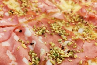 Focaccia Mortadella e Pistacchio
