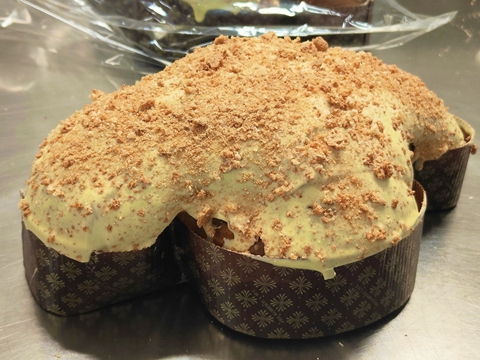 Colomba Pesca e Amaretto